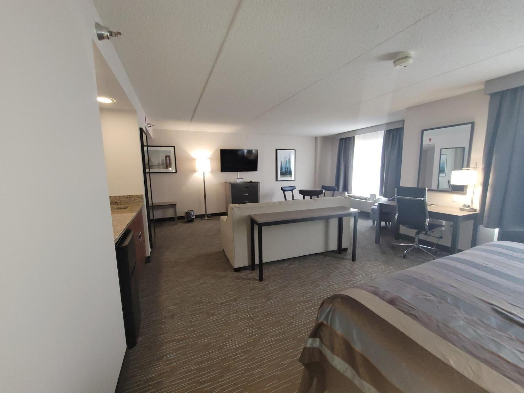 Wingate By Wyndham Lima Hotel Bilik gambar